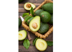 Avocado_with_salt_and_lemon_for_healthy_food06