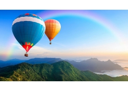 天空彩虹热气球大山湖泊大海天空风景风光景观照片