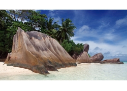 美丽蔚蓝天空沙滩海滩沙雕景观美丽风景高清图片