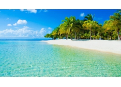 美丽海滩沙滩岛屿蔚蓝天空海水景观美丽风景高清图片